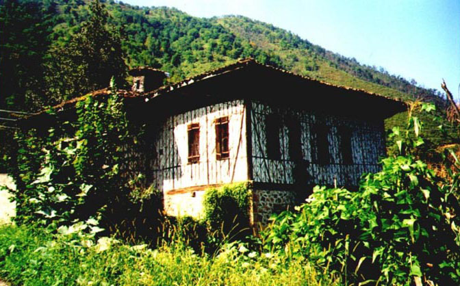 S�rmene, Ma�uka